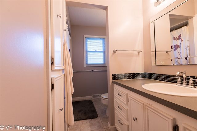 1641 Willowbrook Drive, Jenison, MI 49428