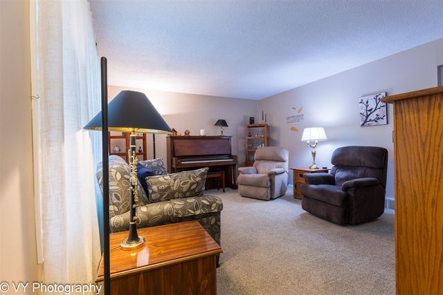 1641 Willowbrook Drive, Jenison, MI 49428