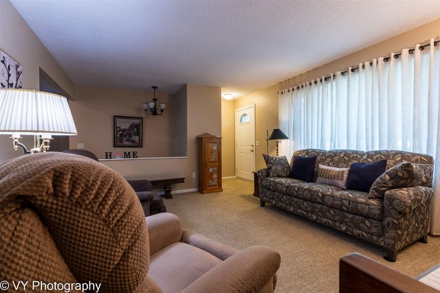1641 Willowbrook Drive, Jenison, MI 49428