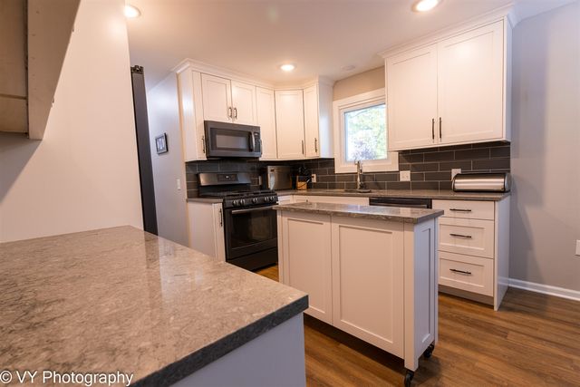 1641 Willowbrook Drive, Jenison, MI 49428