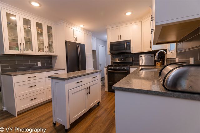 1641 Willowbrook Drive, Jenison, MI 49428