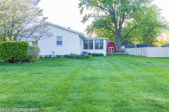 1641 Willowbrook Drive, Jenison, MI 49428