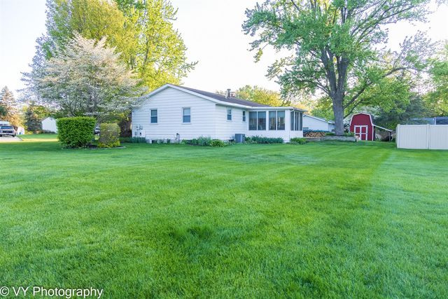 1641 Willowbrook Drive, Jenison, MI 49428