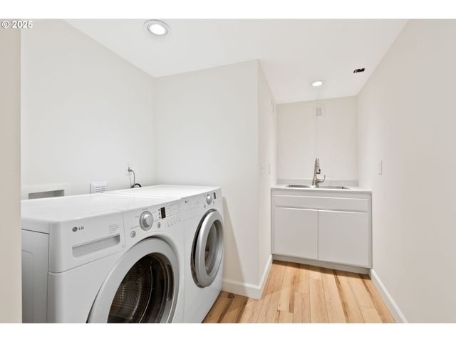 1912 Ne 11TH Ave, Portland, OR 97212