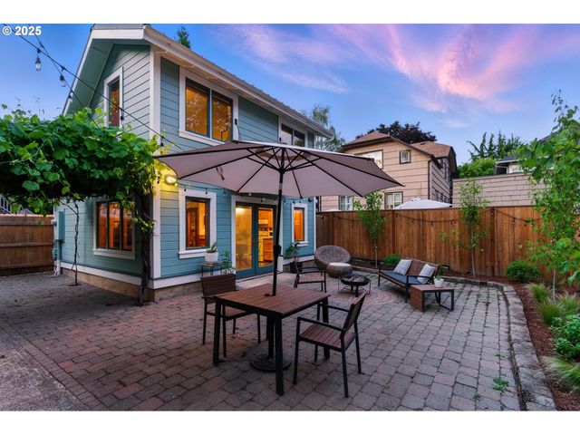1912 Ne 11TH Ave, Portland, OR 97212