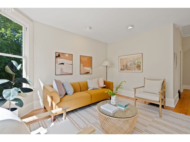 1912 Ne 11TH Ave, Portland, OR 97212
