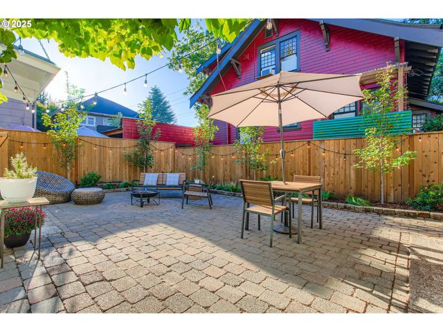1912 Ne 11TH Ave, Portland, OR 97212