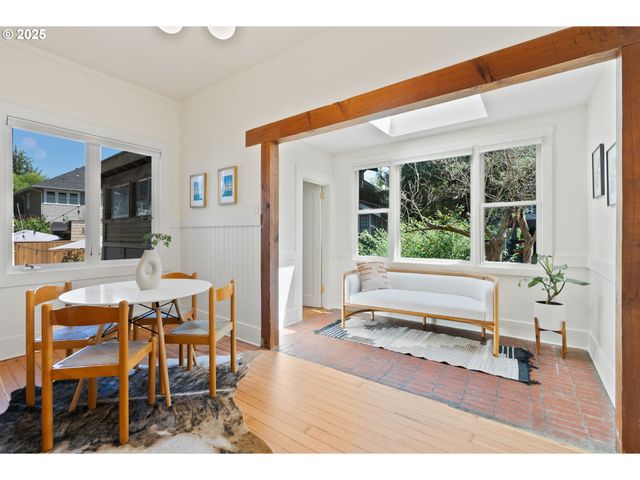 1912 Ne 11TH Ave, Portland, OR 97212