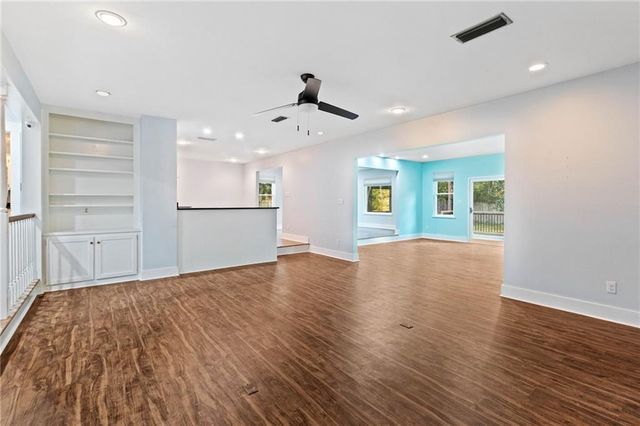 802 Pinewood Court, Daphne, AL 36526