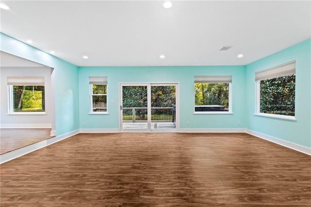802 Pinewood Court, Daphne, AL 36526