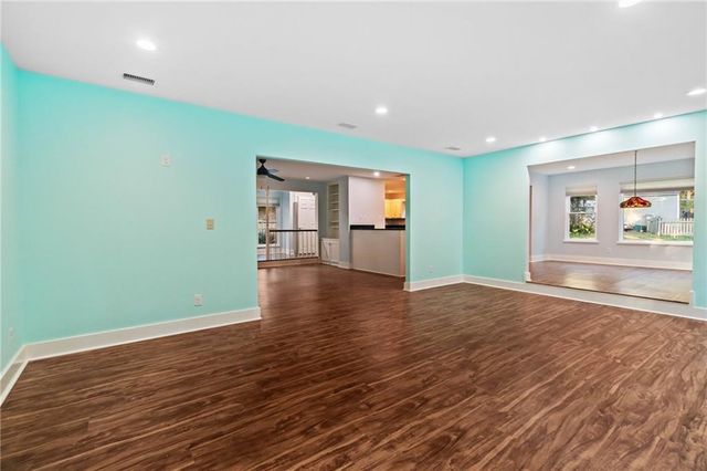 802 Pinewood Court, Daphne, AL 36526