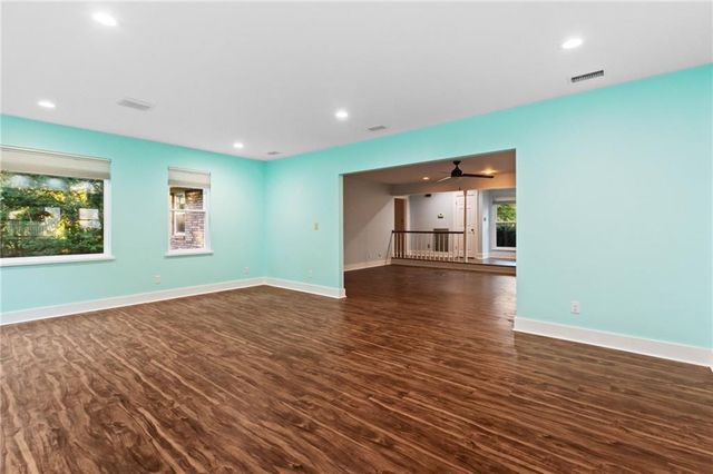 802 Pinewood Court, Daphne, AL 36526