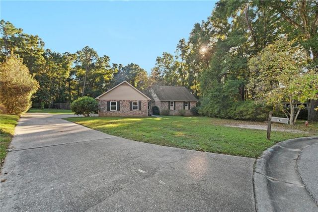 802 Pinewood Court, Daphne, AL 36526