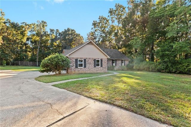 802 Pinewood Court, Daphne, AL 36526