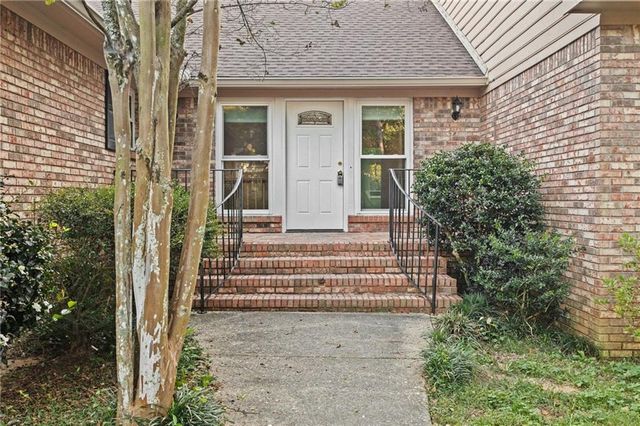 802 Pinewood Court, Daphne, AL 36526