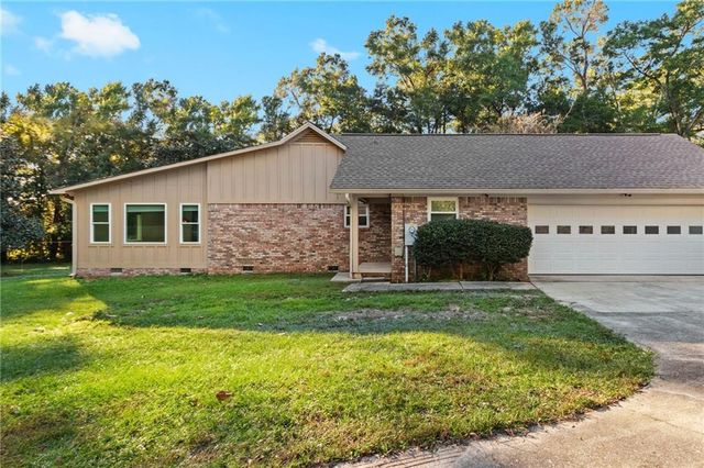 802 Pinewood Court, Daphne, AL 36526