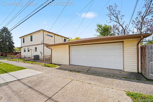 4052 Longtin Avenue, Lincoln Park, MI 48146