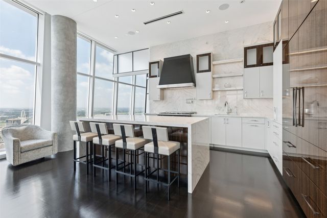 1918 Olive Street 4202, Dallas, TX 75201