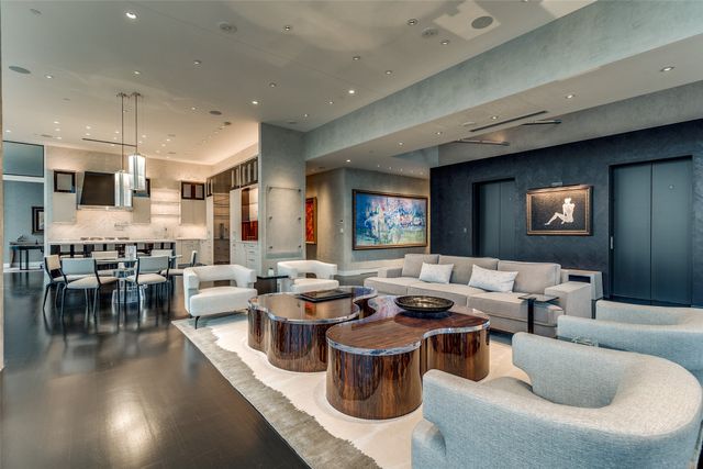 1918 Olive Street 4202, Dallas, TX 75201