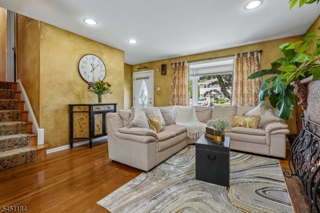 357 Foxwood Rd, Union Twp., NJ 07083