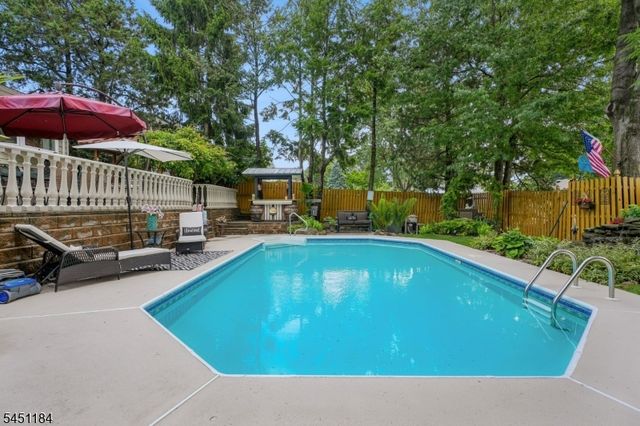 357 Foxwood Rd, Union Twp., NJ 07083