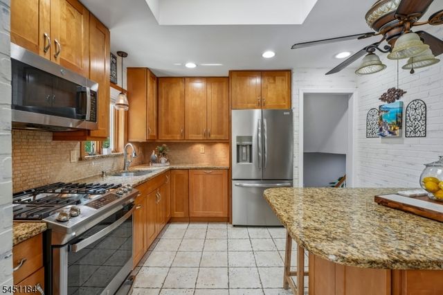 357 Foxwood Rd, Union Twp., NJ 07083