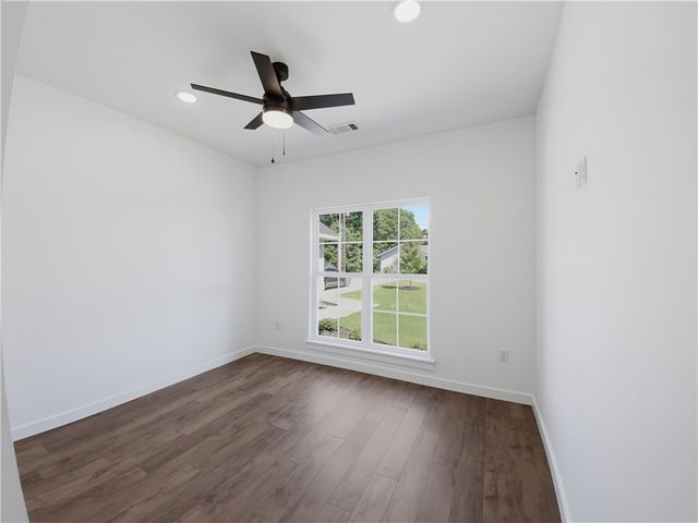 15 Kirkwall Place, Bella Vista, AR 72715