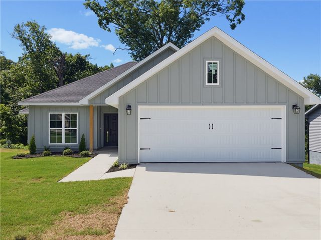 15 Kirkwall Place, Bella Vista, AR 72715