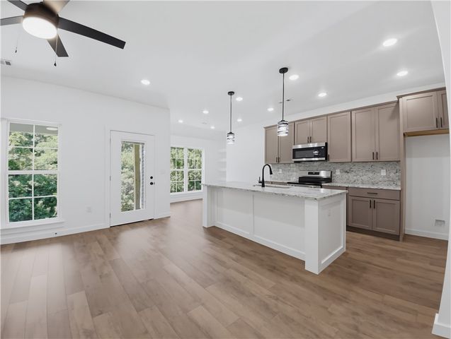 15 Kirkwall Place, Bella Vista, AR 72715