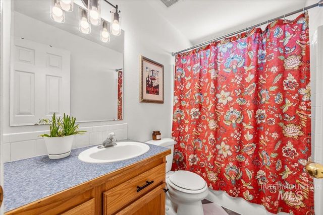 1775 Wasatch Dr, Mountain Home, ID 83647