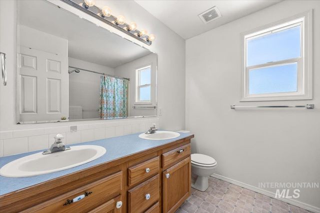 1775 Wasatch Dr, Mountain Home, ID 83647