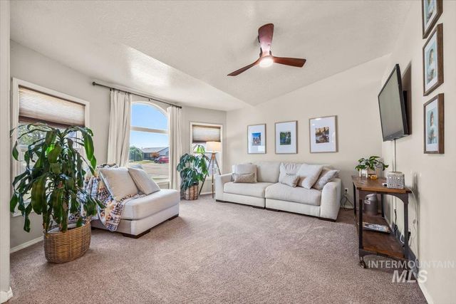 1775 Wasatch Dr, Mountain Home, ID 83647