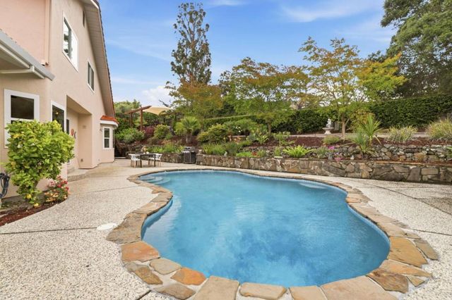 16 Bennett Road, Redwood City, CA 94062