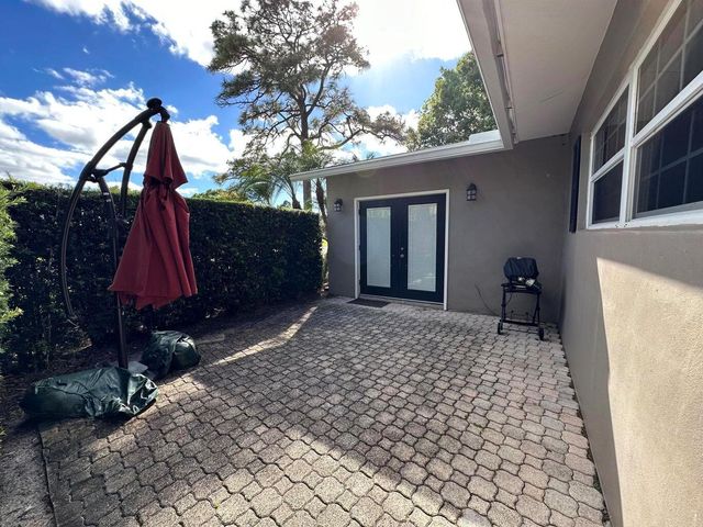 917 SW 36th Terrace, Palm City, FL 34990