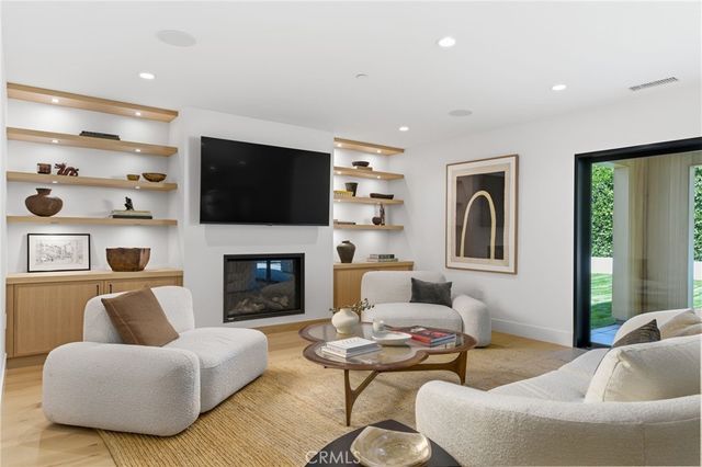 3024 Country Club, Costa Mesa, CA 92626