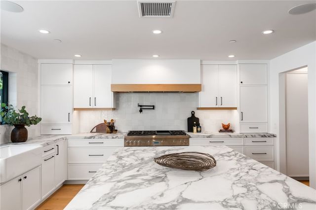 3024 Country Club, Costa Mesa, CA 92626