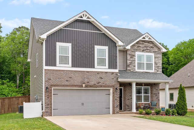 1607 Ellie Piper Cir, Clarksville, TN 37043
