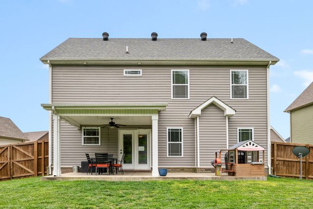 1607 Ellie Piper Cir, Clarksville, TN 37043