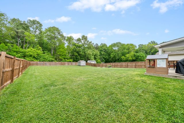 1607 Ellie Piper Cir, Clarksville, TN 37043