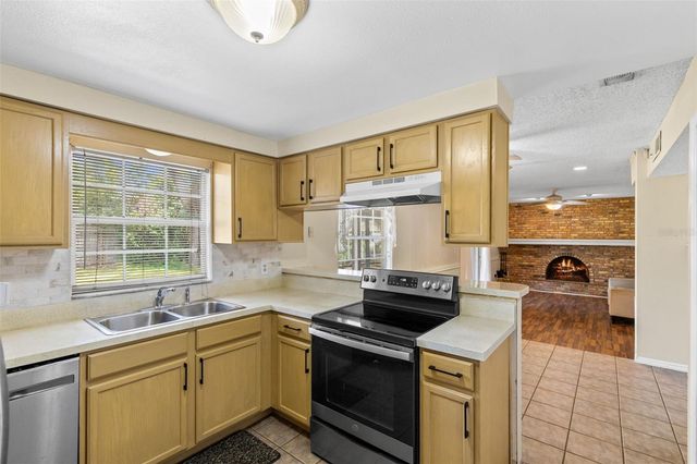 8698 HILLSIDE DRIVE, Orlando, FL 32810