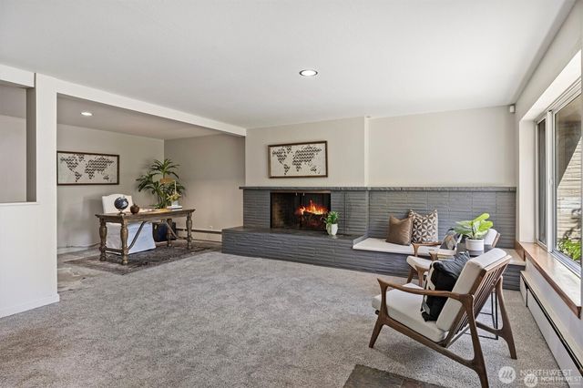 11411 Clovercrest Drive SW, Lakewood, WA 98499
