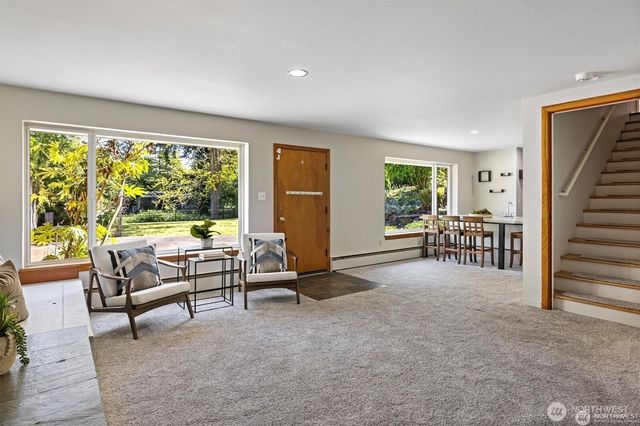 11411 Clovercrest Drive SW, Lakewood, WA 98499