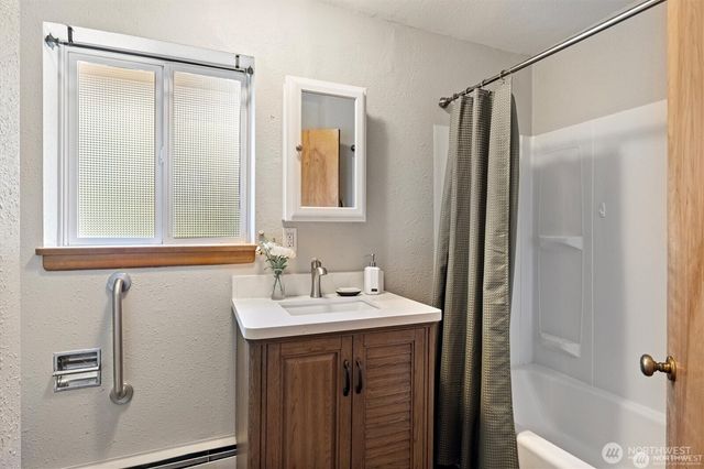 11411 Clovercrest Drive SW, Lakewood, WA 98499