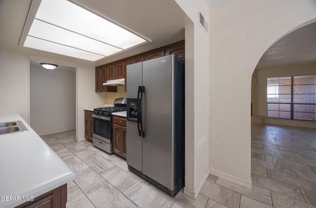 3329 Running Deer Drive, El Paso, TX 79936