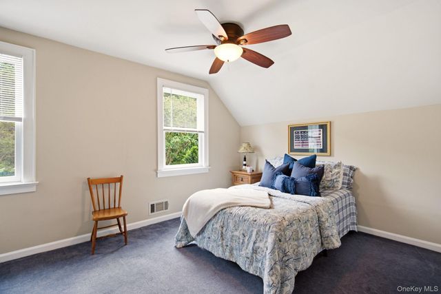 33 Prospect Road, Centerport, NY 11721
