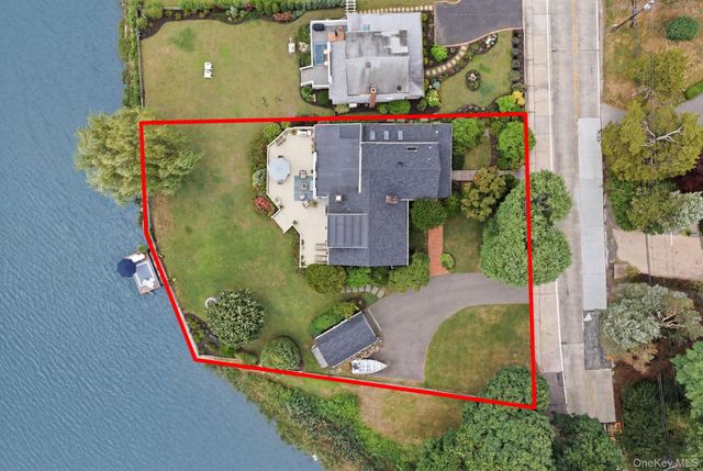 33 Prospect Road, Centerport, NY 11721