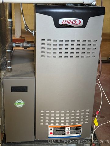 1856 E 17th Street, Tulsa, OK 74104