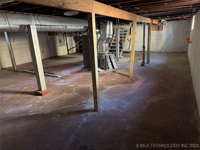 1856 E 17th Street, Tulsa, OK 74104