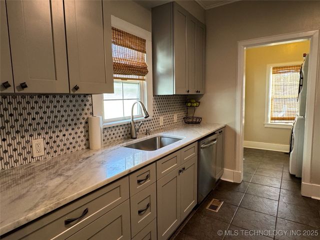 1856 E 17th Street, Tulsa, OK 74104