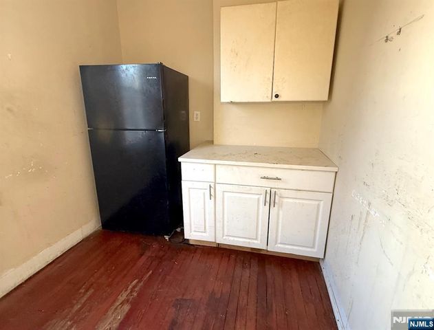 66 Scheerer, Newark, NJ 07112